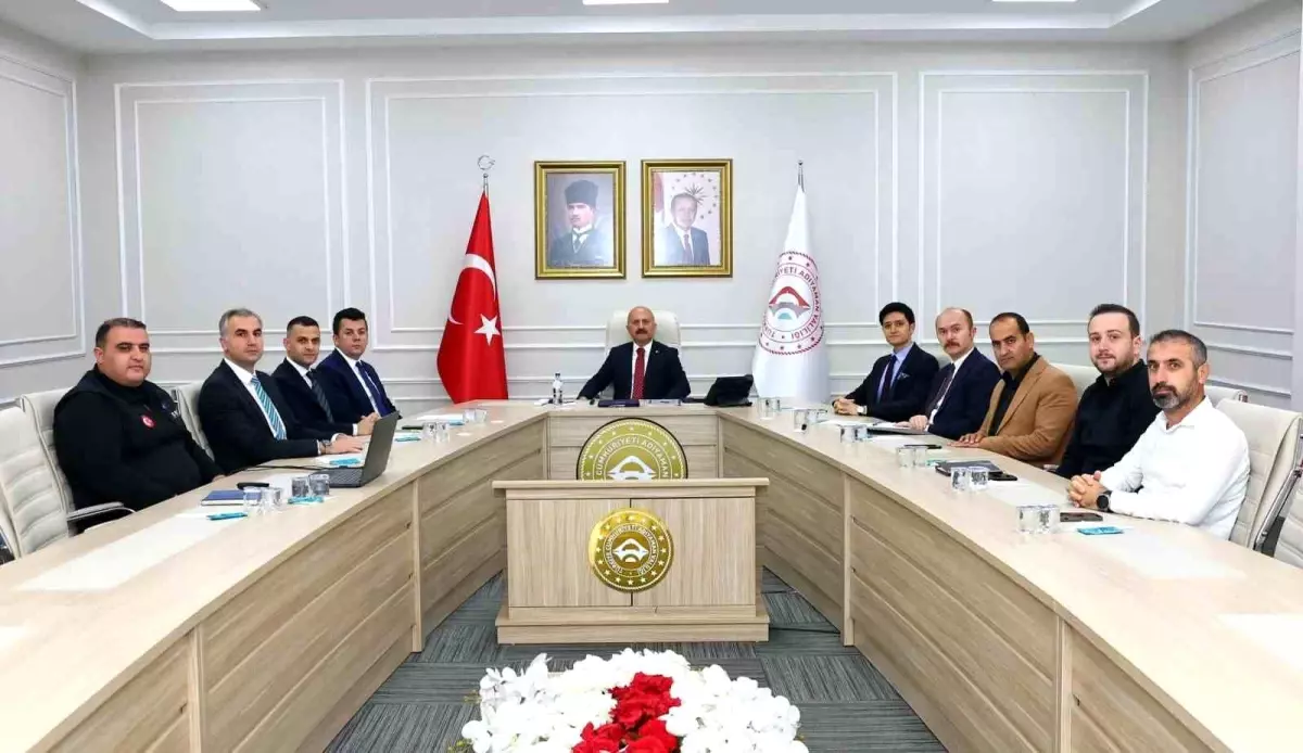 adiyamanda vali yardimcilari degerlendirme toplantisi duzenlendi vnAntLY3.jpg