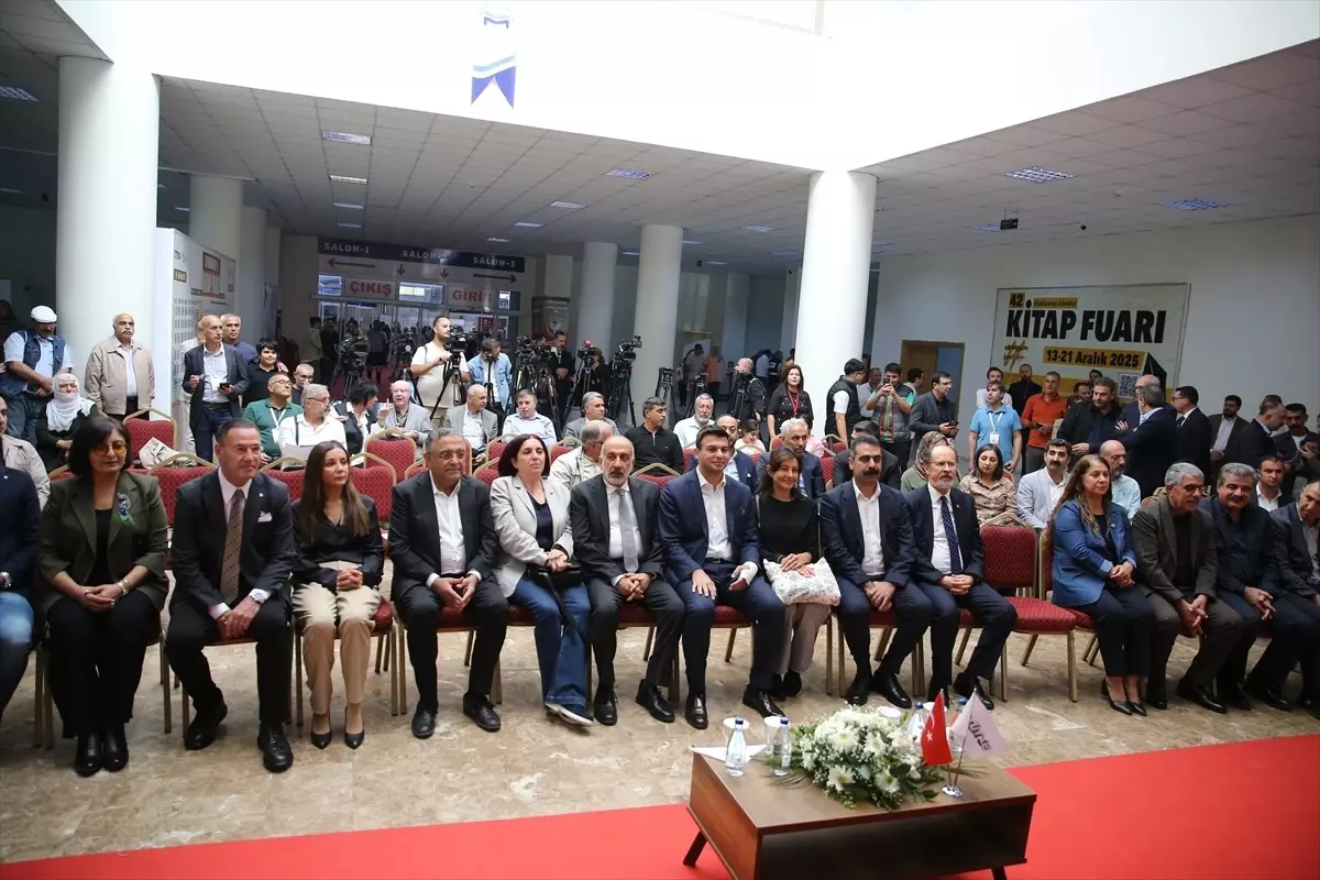 diyarbakir 9 kitap fuari acildi zBRgD3GL.jpg