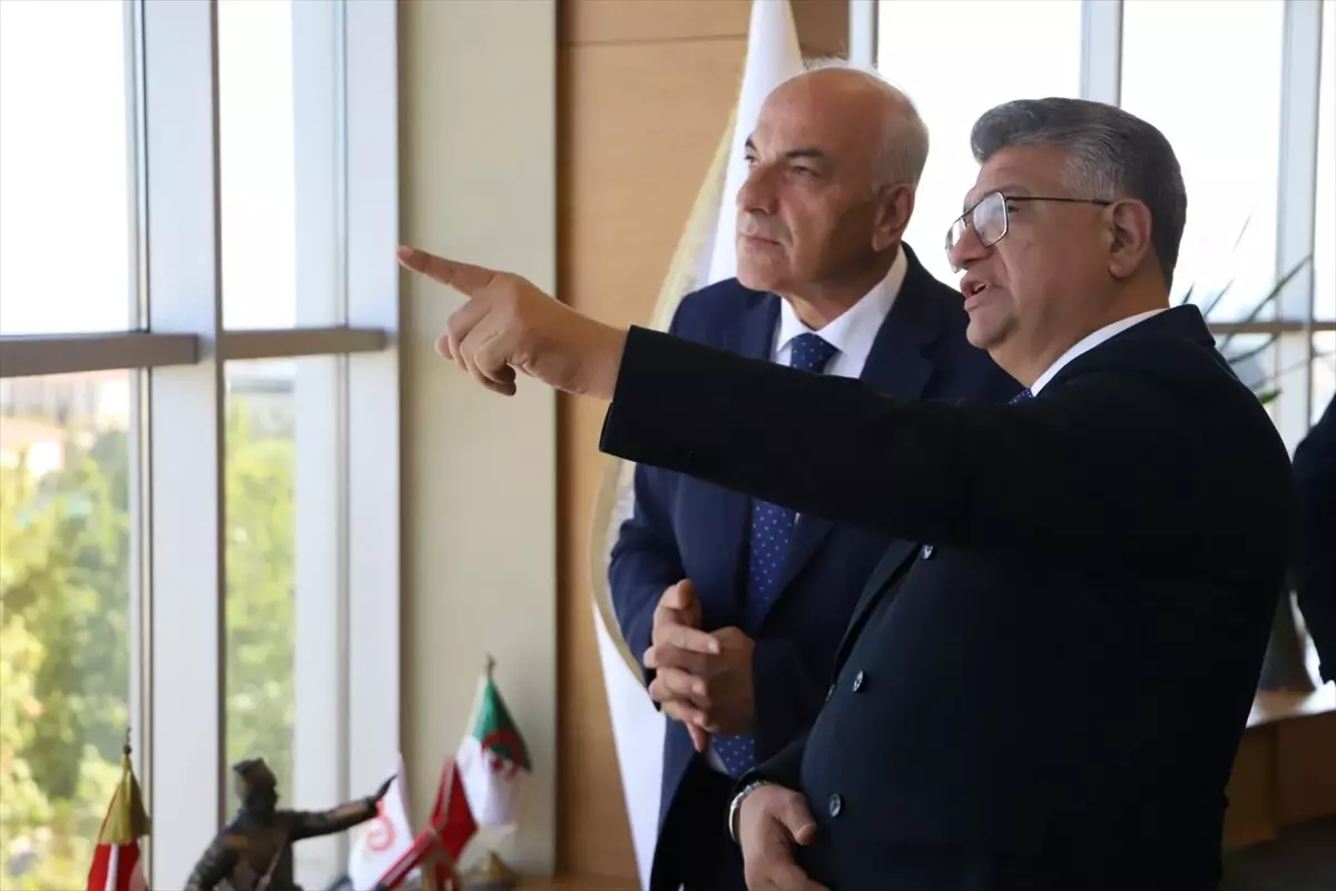 kutahyada gazetecilik ve universite is birligi S1IKMW72