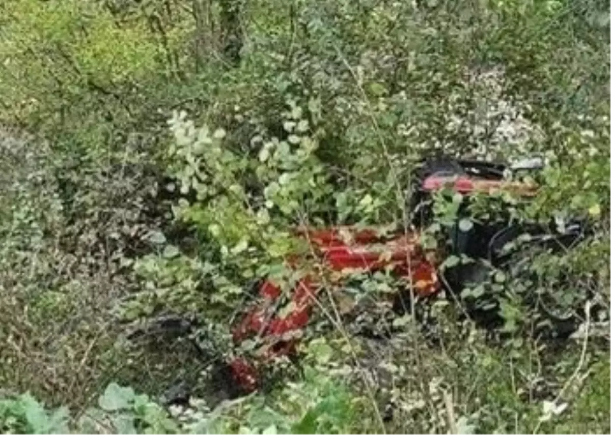 traktor devrildi genc surucu hayatini kaybetti ecBaNWbm.jpg